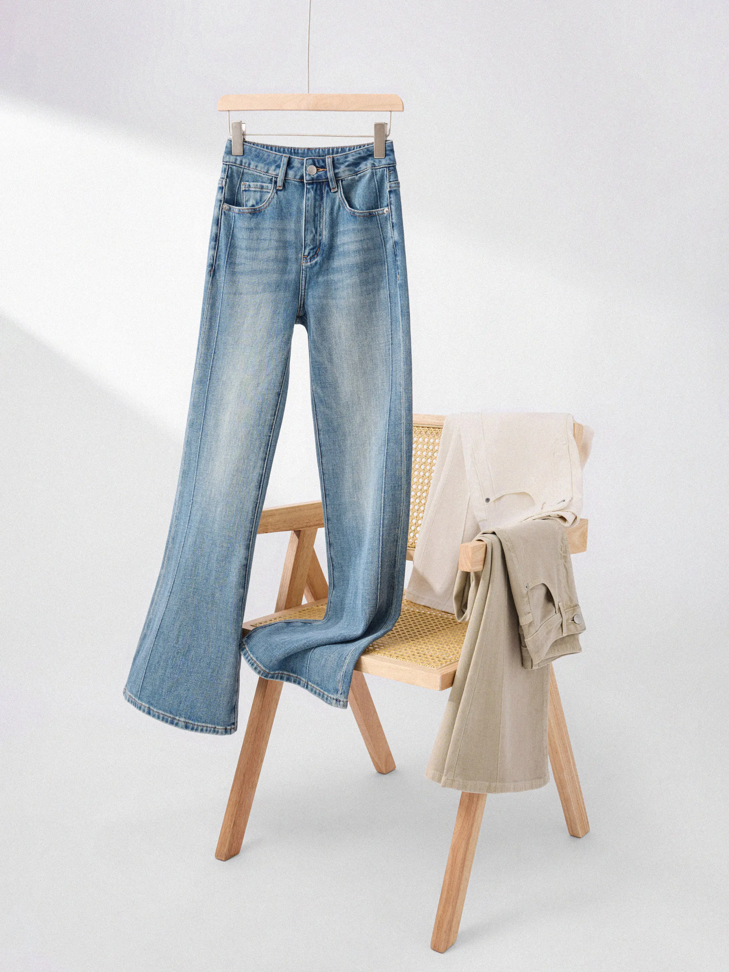 Women High Waist Flare Jeans Retro Slim Fit Denim Pants Bell Bottom Trousers Casual Long Pants Spring Fashion Lady Daily Outfit