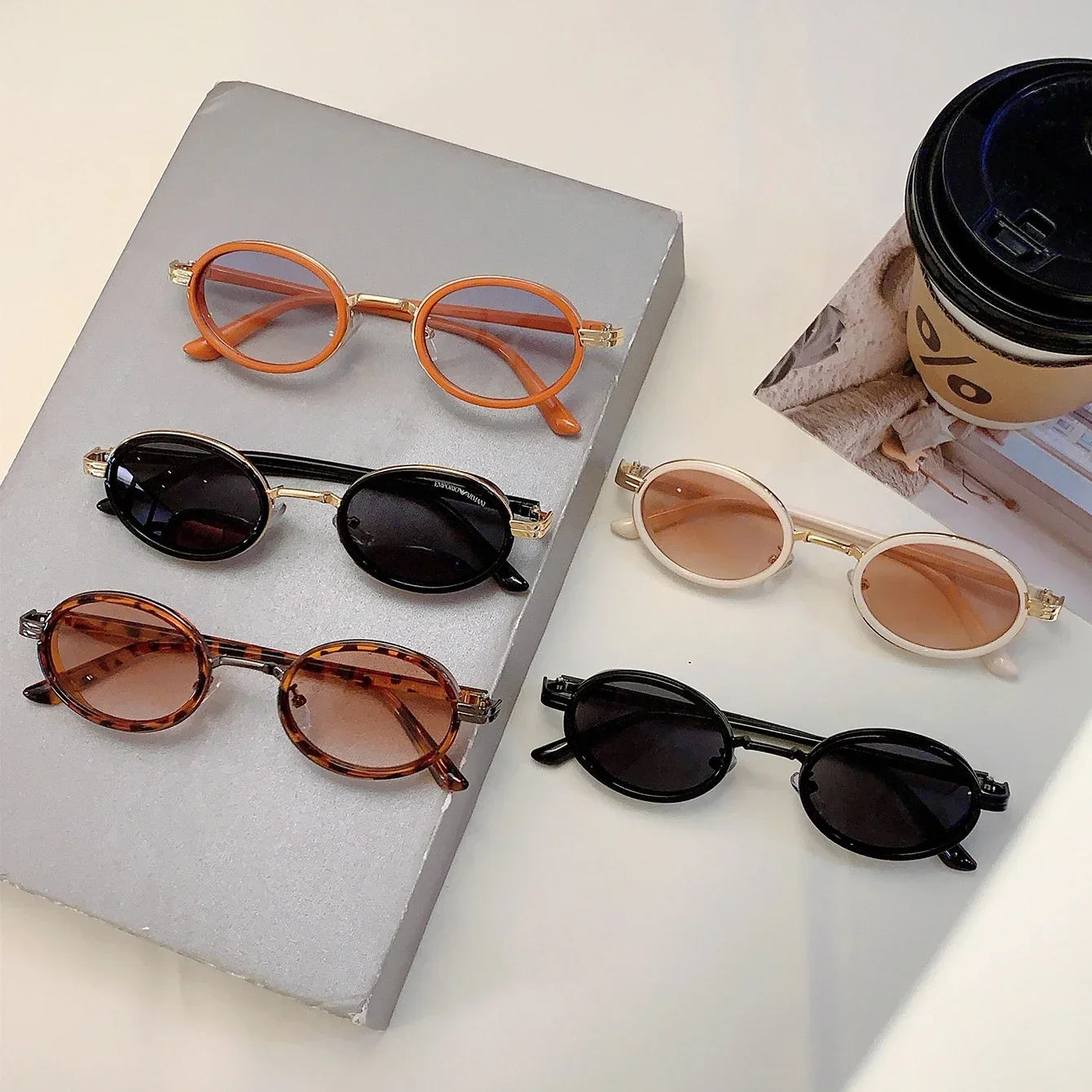 Retro Punk โลหะ Shades อินเทรนด์ Ins ออกแบบแบรนด์แว่นตากันแดดผู้หญิง Hip Pop อนาคต Chic แว่นตากันแดดรูปไข่สําหรับชาย