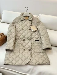 Chaqueta de plumón de longitud media fina con doble botonadura y solapa de diamante retro de diseñador, chaqueta de plumón que combina con todo a la moda para mujer de otoño 2024