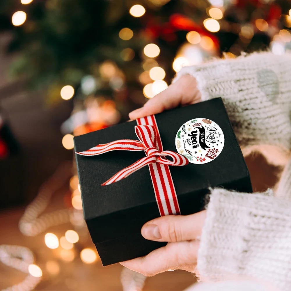 90Pcs 2024 Happy New Year Stickers Round Adhesive Label Sticker DIY Gift Box Decoration Sealing Stickers