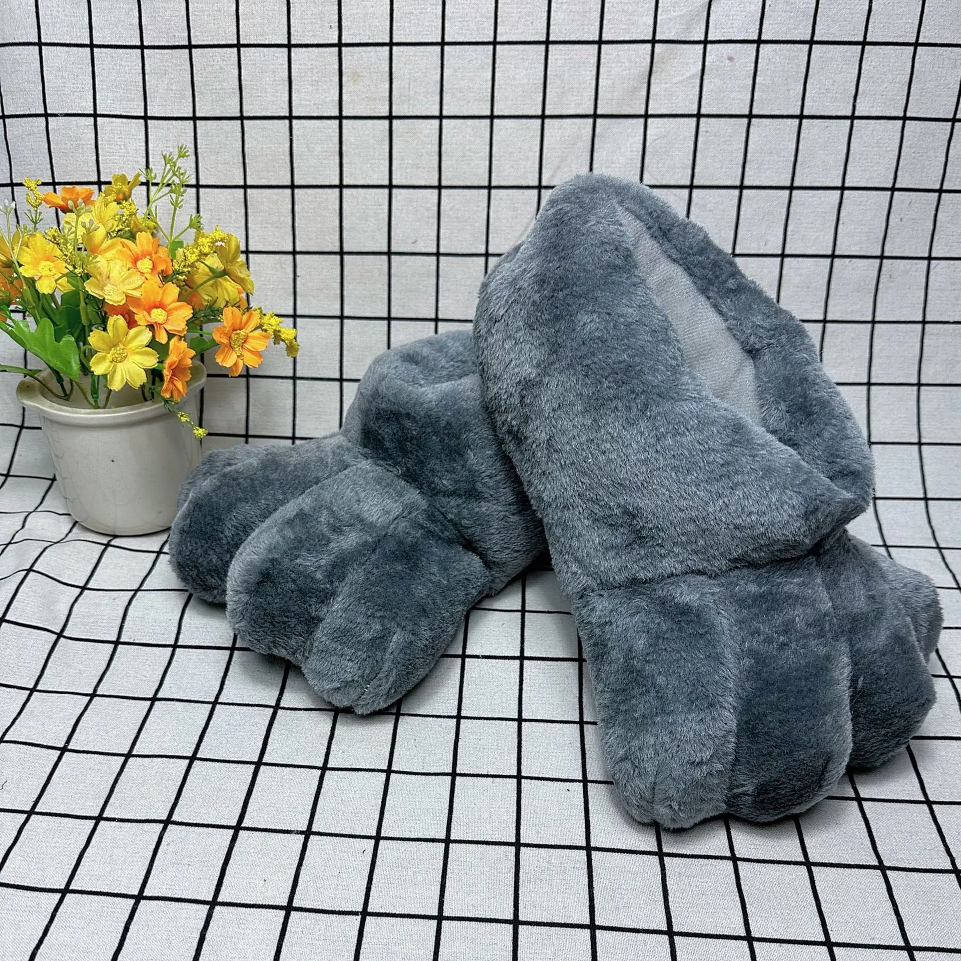 Creative Gray Rabbit Fur Slippers Home Cute Bunny Shoes Slip-on Furry Shoes Women Big Feet Chunky Big Size Shoes