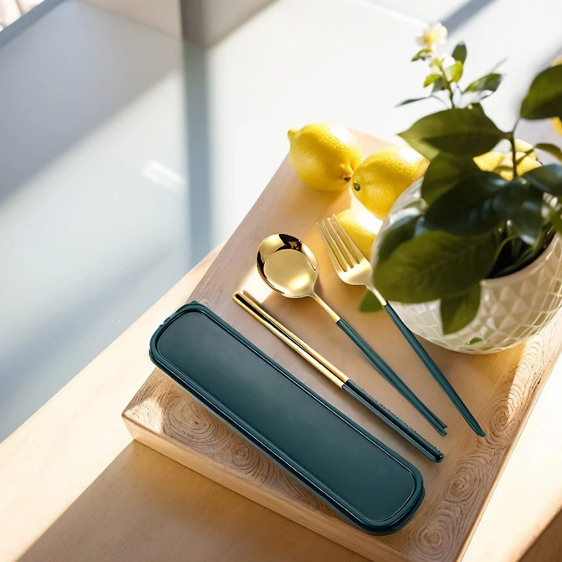 Juego de utensilios de acero inoxidable de estilo coreano: cuchara portátil, tenedor, palillos con estuche de regalo, kit de viaje de 3 piezas para la escuela y la oficina