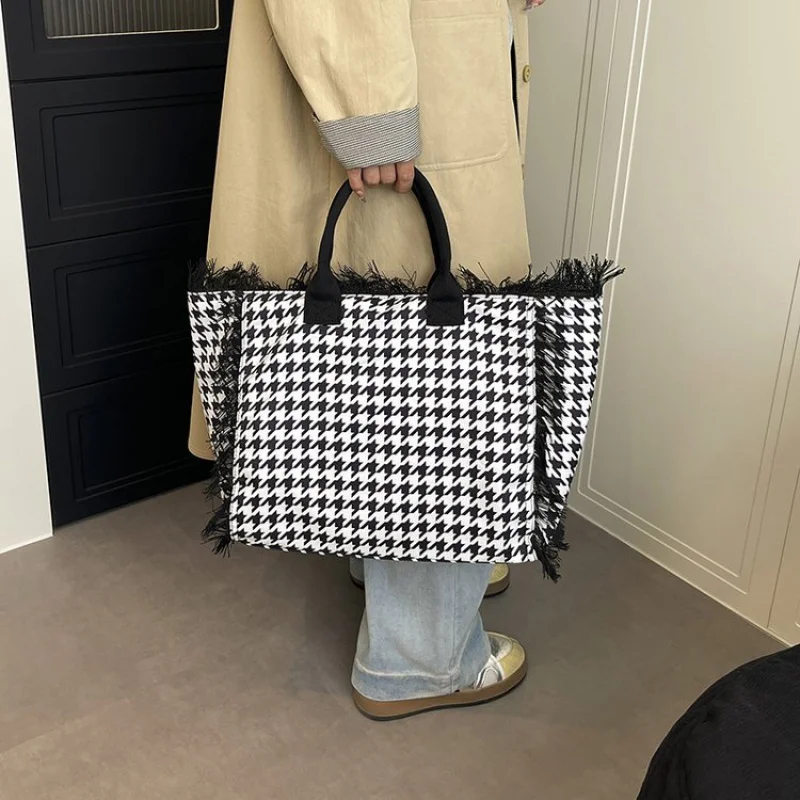 

High-End Women's Tote Bag Crafted From Premium Leather Featuring Trendy Design And Paris Vintage Style ​