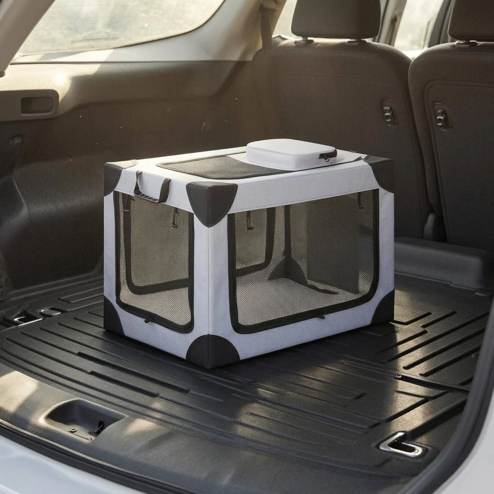 

Car Pet Crate Breathable Mesh Folding Dog Crate Soft-Sided Pet Carrier for Road Trips