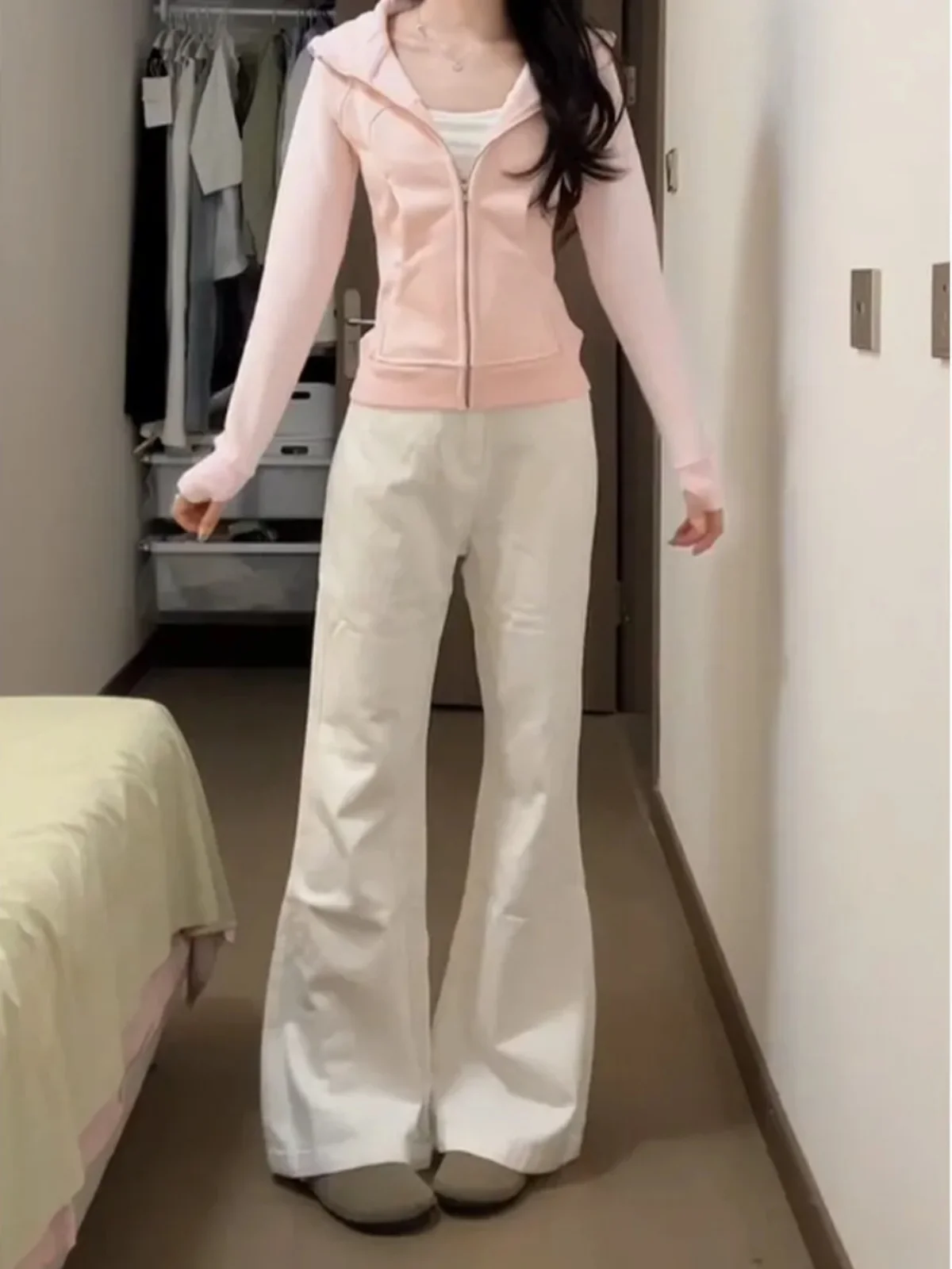 

Embroidered Woman Jeans Quality Texture Material Feel Ladies Female Denim Trousers Fashion Comfortable Long Lasting Wear