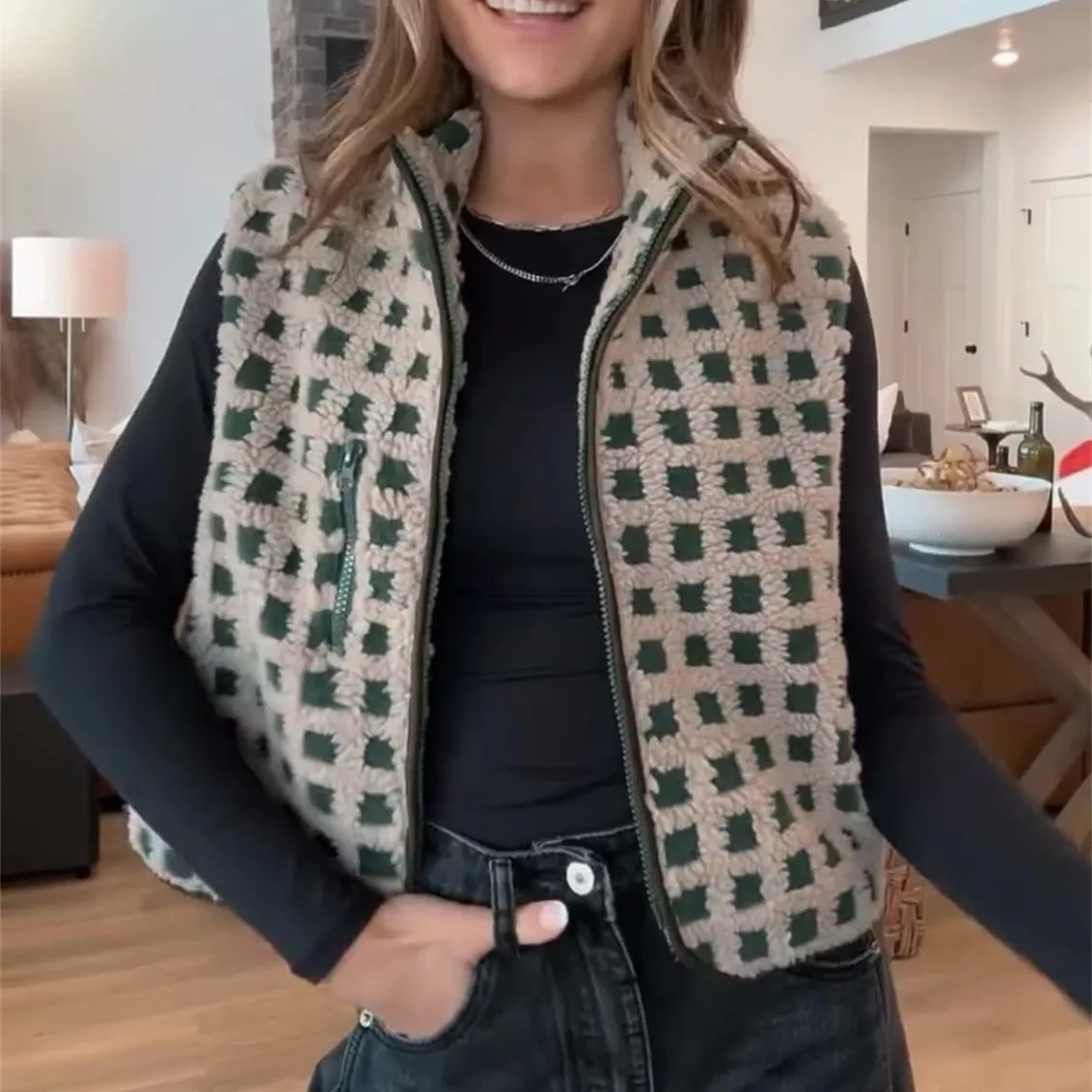 

Women's Plaid Gilet Fluffy Vest Ladies Sleeveless Jacket Vintage Checkered Zip Up Short Body Warmer Y2k Aesthetic Top Clothes