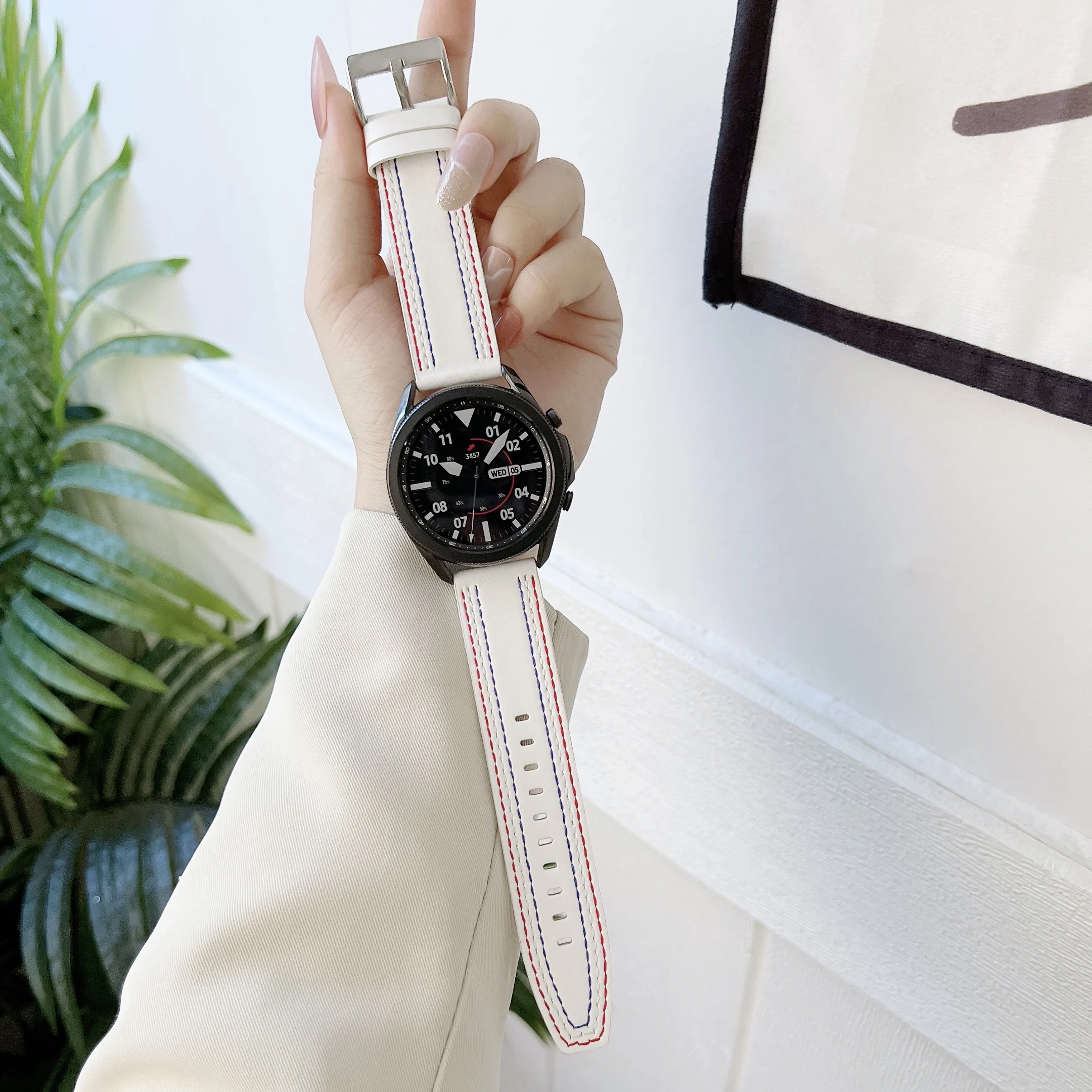 20mm 22mm Leather strap for Samsung Galaxy Watch 6/5/4/3 Gear S3 Huawei Watch 3 bracelet wristband for Amazfit GTR/Stratos Belt