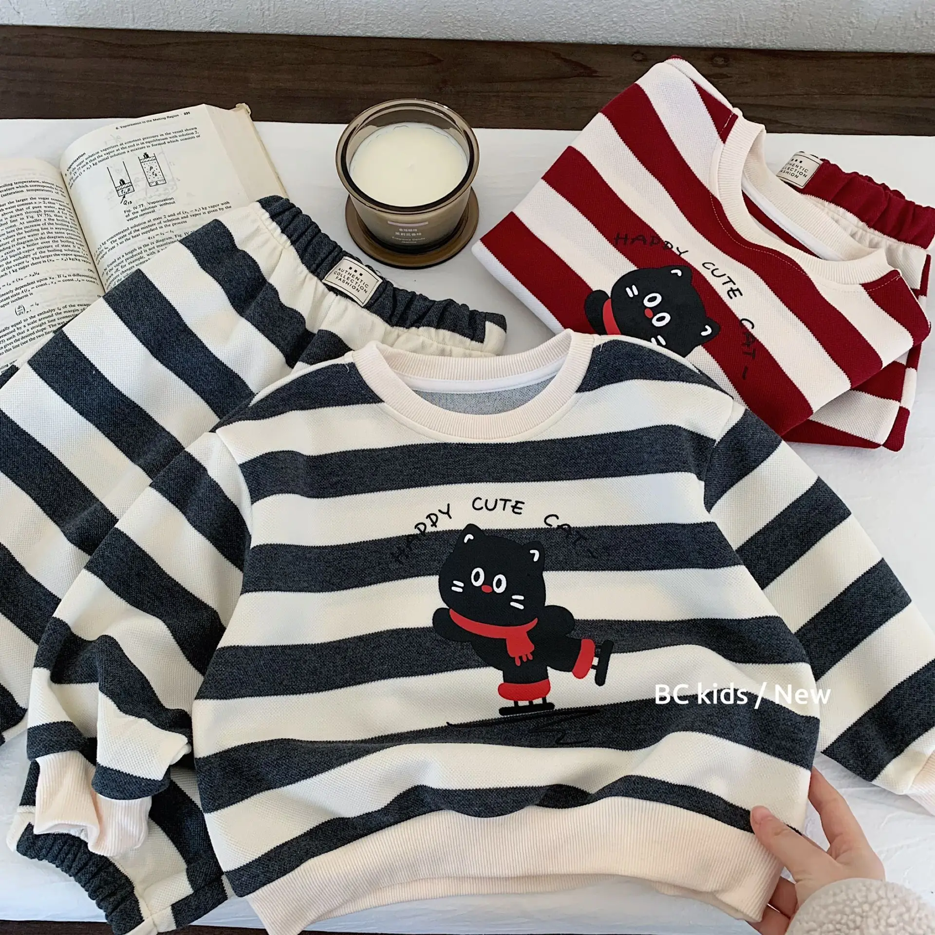 

Осенний костюм-двойка для маленьких мальчиков, толстовка с принтом кота + штаны с эластичной резинкой на талии, комплекты для маленьких мальчиков, полосатый повседневный комплект для мальчиков от 1 до 8 лет