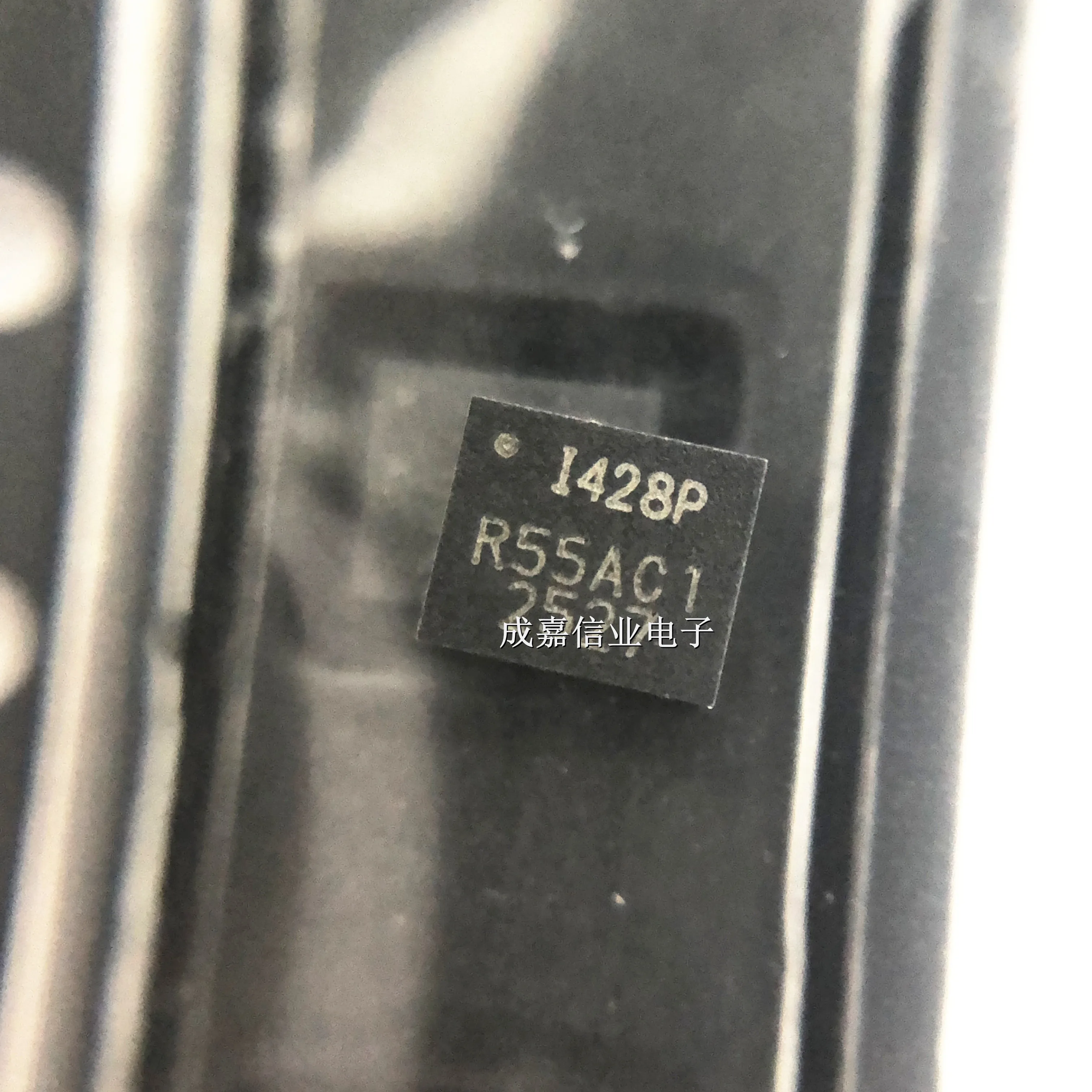 

5 шт./лот ICM-42688-P LGA-14 MARKING;I428P IMUs - Инерционные измерительные модули (ИМУ) Температура работы: от -40°C до +85°C