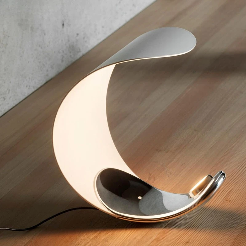 

Crescent moon lamp minimalist touch moon table lamp living room light luxury metal decoration