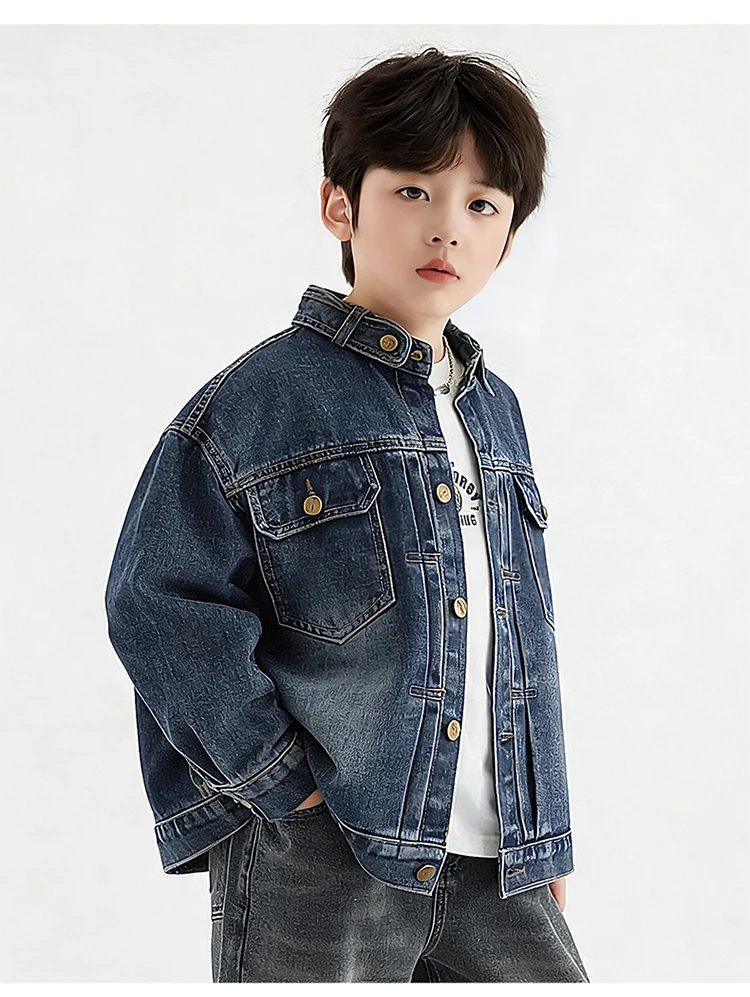 Neue Herbst-Kinderkleidung: Coole Jeansjacke für Teenager-Jungen, Vintage Blaue Jeansjacke mit Fronttasche, Lässiges Kinder-Outfit 5-14 Jahre – Detail 5