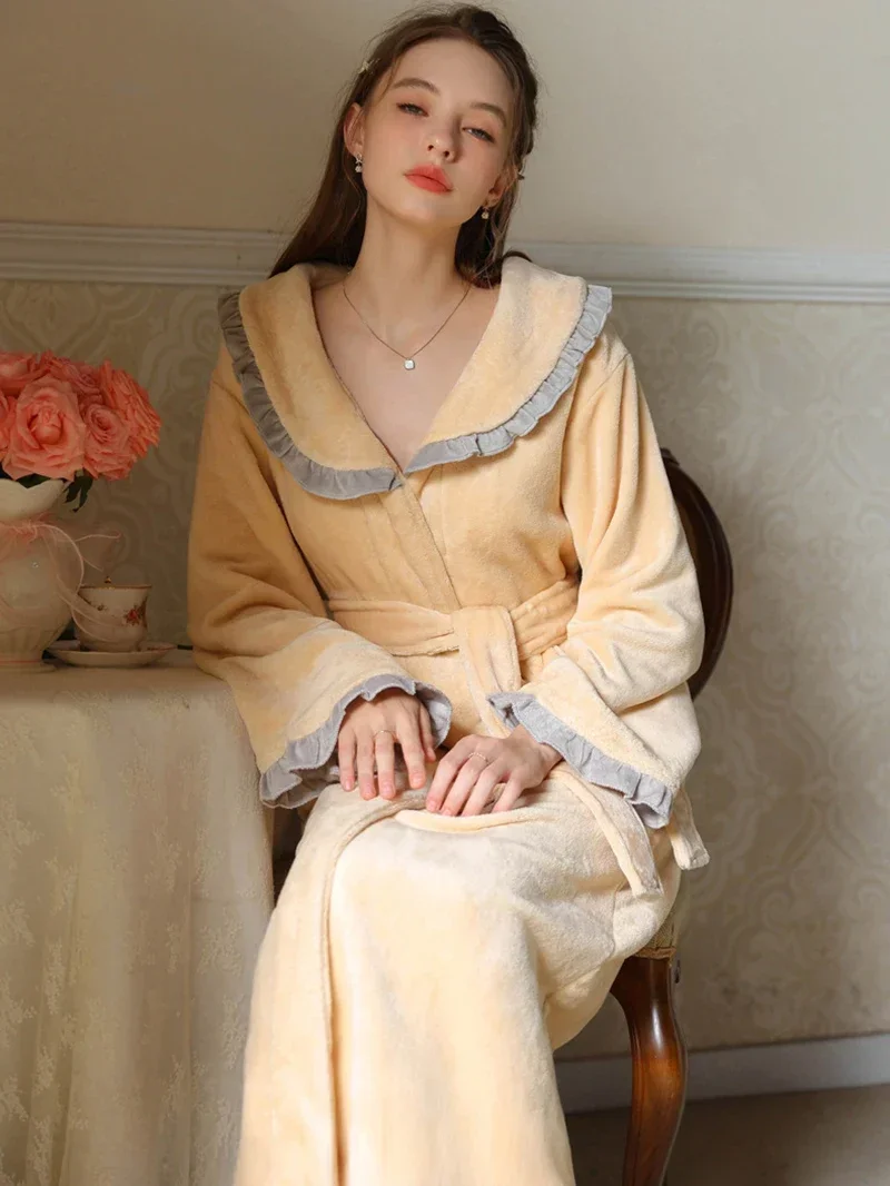 Yellow Winter Long Sleeve Robe Princess Nightwear Velvet Loose Women Vintage Sweet Fairy Victorian Sleepwear French Morning Gown