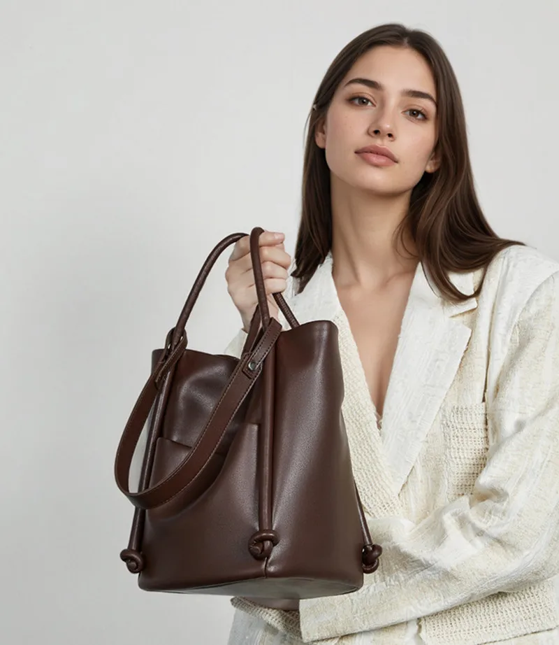 

2025 Luxury Genuine Leather Women's Bucket Handbags Female Retro Cowhide Shoulder Bag Fashion Designer High-end Party Tote Bags