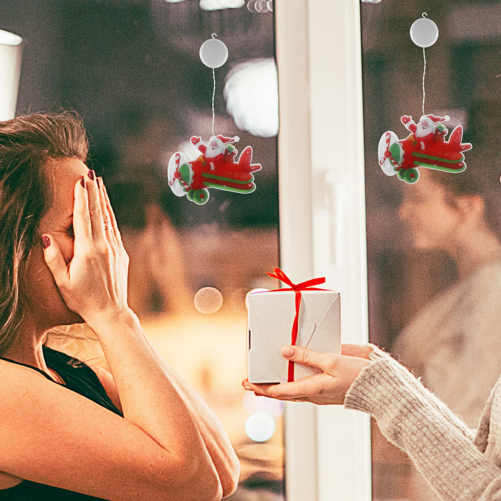 

1Pcs Santa Claus Christmas Decorative Light with Suction Cup for Window Hanging LED Lamp Energy Efficient Not Easy to Heat