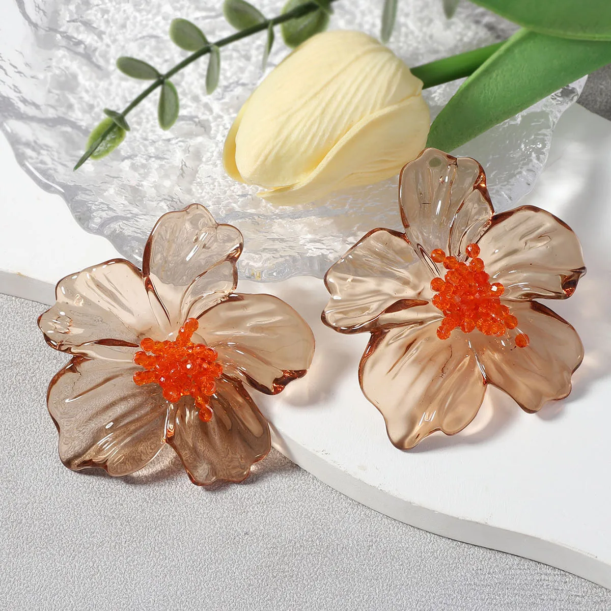 

Exaggerated Personality Acrylic Transparent Flower Earrings For Women Fashion Resin Petal Stud Casual Vacation Ear Accessories
