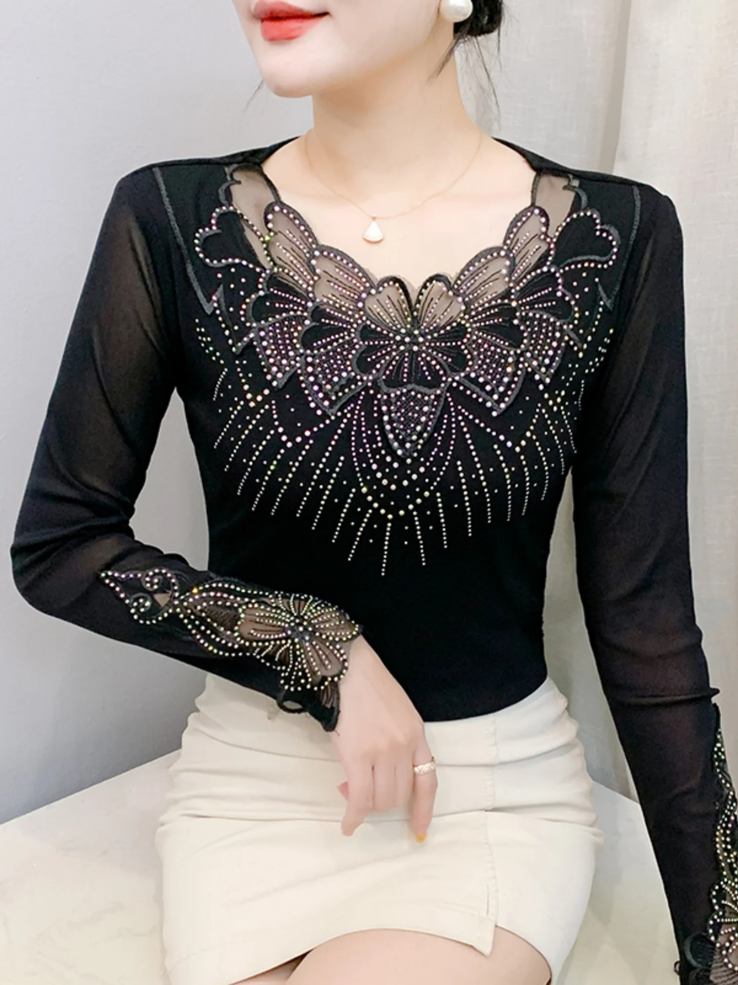 Faionable Heavy-Du Rhinestone Long Sve Women's T-irt Me Upper Body irt European Design Sensation Inner Wear Base...