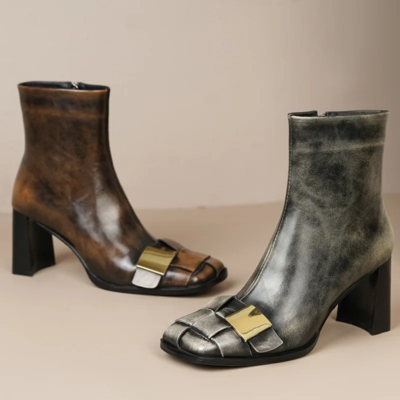 【JOCHEBED HU】New Brand Genuine Leather Metal Decor Woman Side Zipper Ankle Boots Chunky Heel Square Toe Luxury Designer Shoes