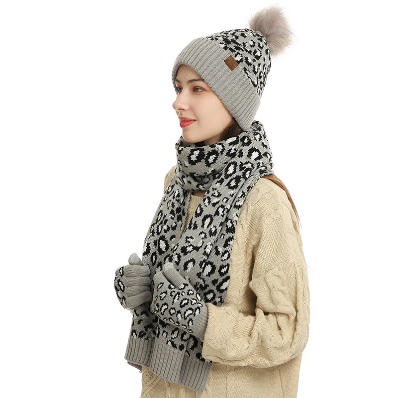 Women\'s Winter Keep Warm Set Fleece Lining Beanie Telefingers Gloves Thicken Scarf Knitted Muffler Hat Leopard Neckerchief