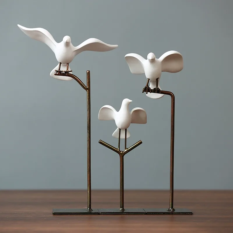 Modern Style Creative Hand-painted Resin Home Decor Pigeon Figurine Angel Folk Art Statue Anime Animal Easter Graduation Gift