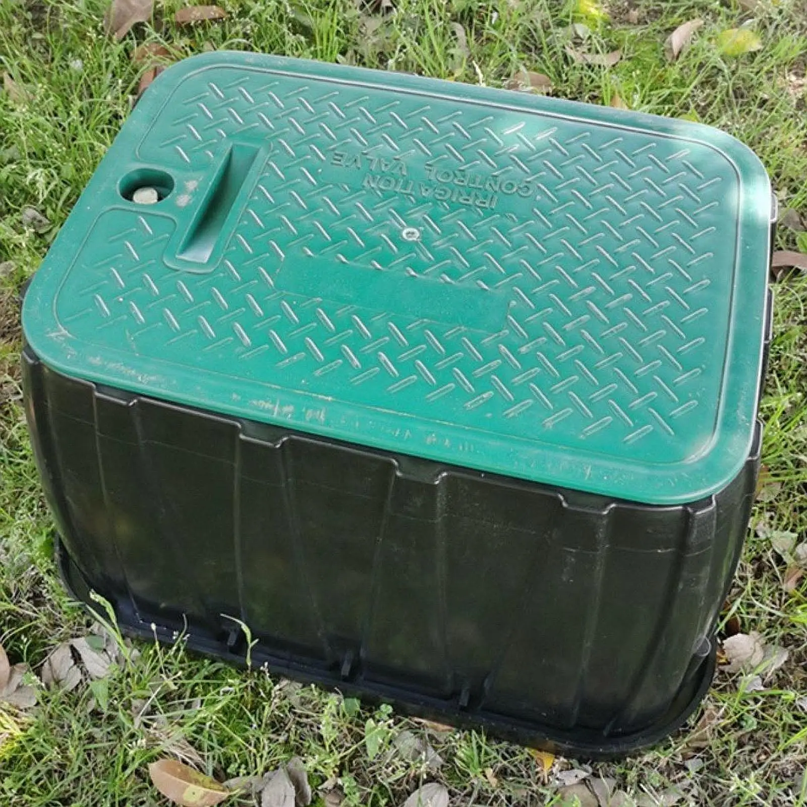 

Sprinkler Valve Box Sturdy Protection Easy to Install with Cover Lid Underground Valve Box for Outdoor Farm Gardens Yards Lawns