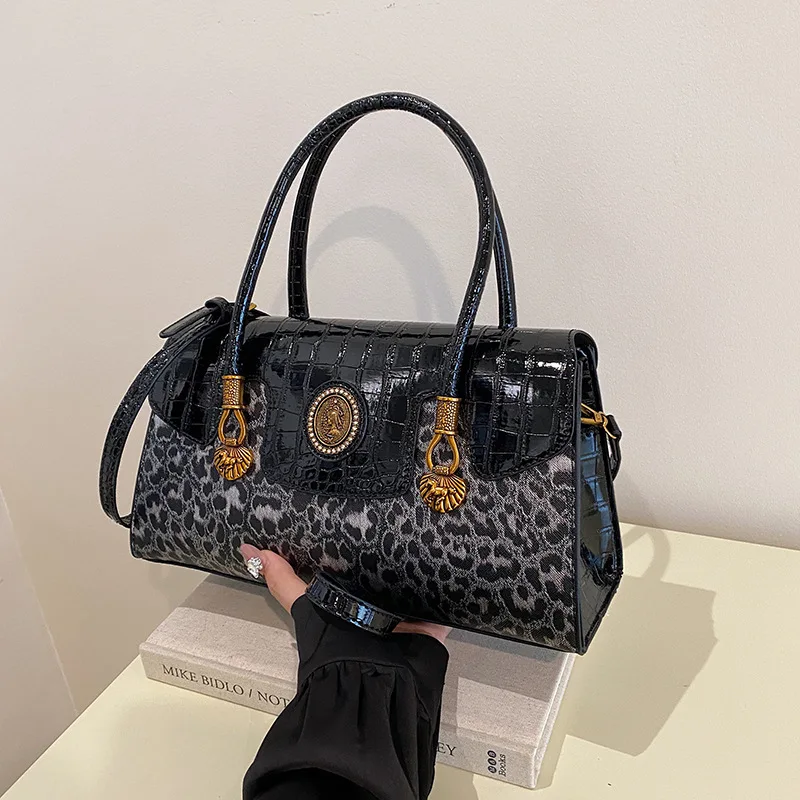 

Textured Single Shoulder Crossbody New Trendy Versatile Middle-Aged Mom Bag Women Simple Handbag Bags