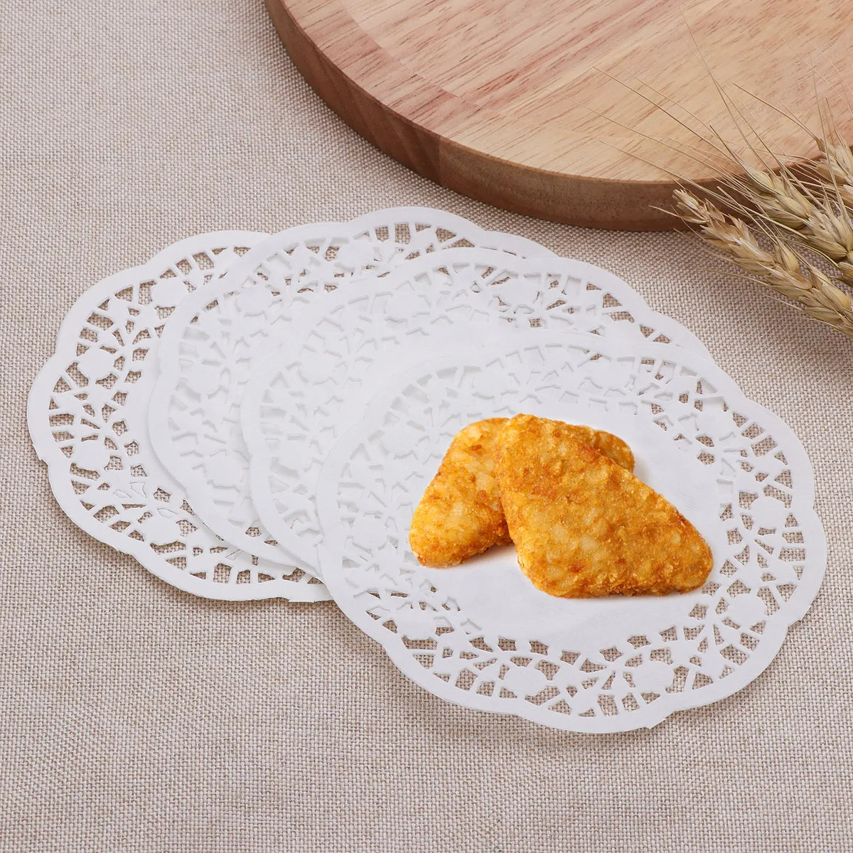 100pcs White Lace Paper Doilies 4.5 Inch – Oil-Absorbing Baking Liners for Cakes, Party & Wedding Table Decor