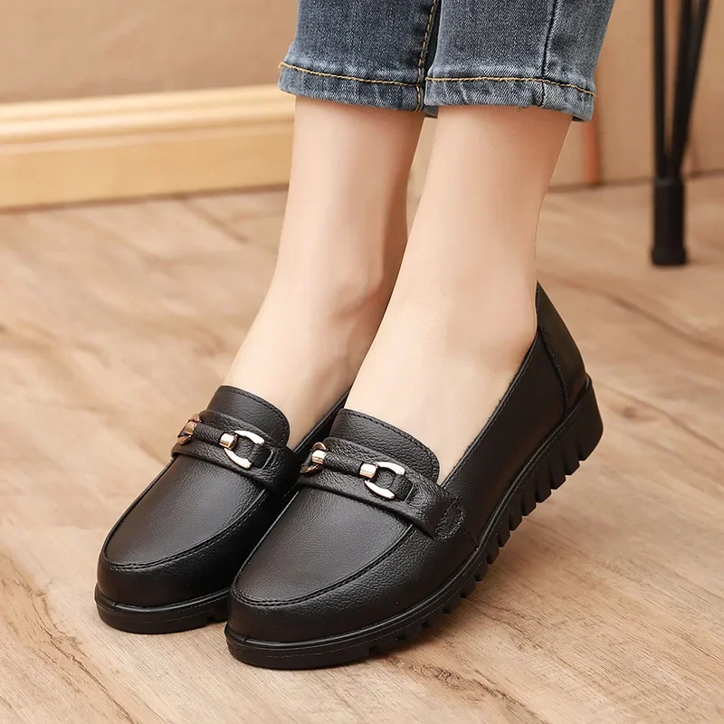 Women Shoes Flats Leather Sneakers Women  Comfortable Female Casual Walking Footwear Fashion Large Size Loafers Shoes Women