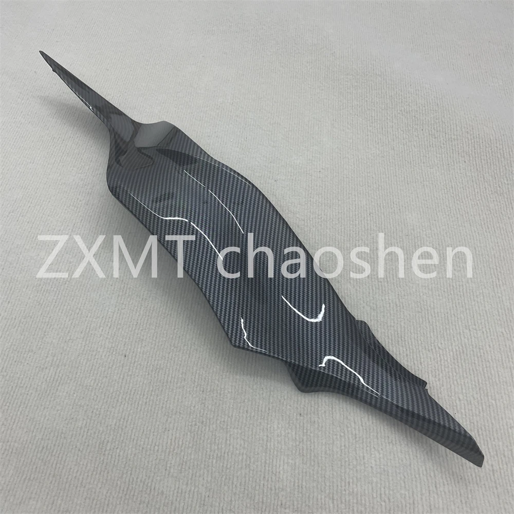 The motorcycle is suitable for the carbon fiber paint fuel tank side panels of Ninja 636 Ninja ZX-6R 2024 2025