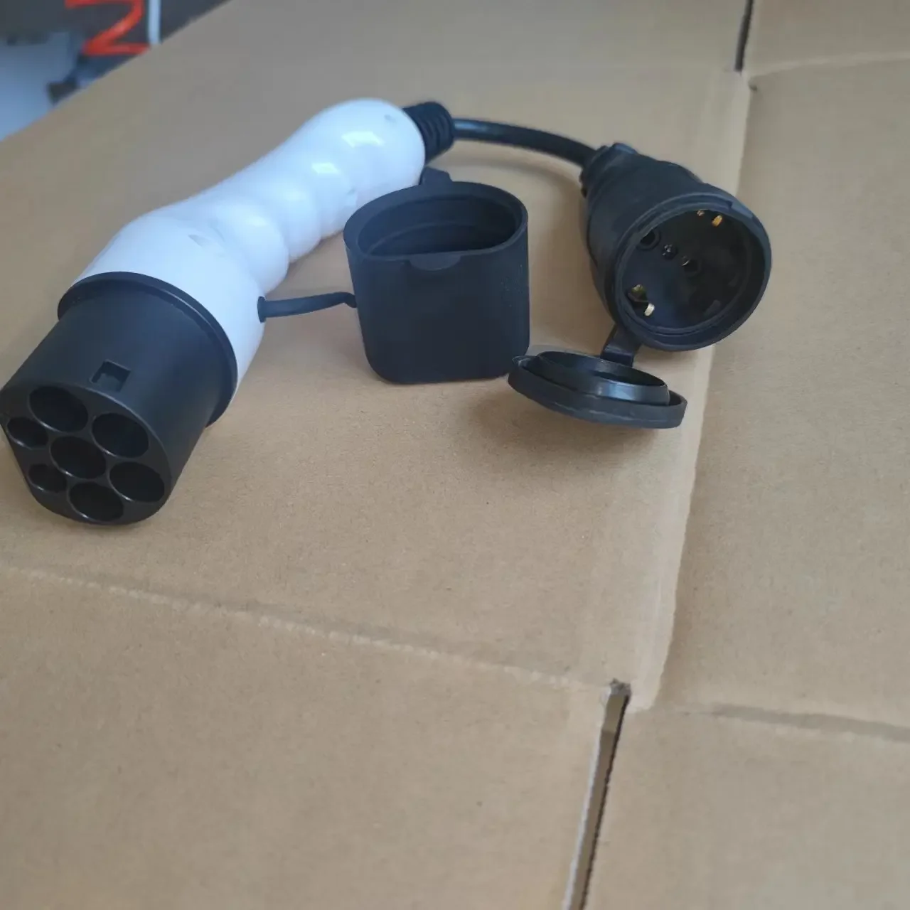 Type 2 charging station cable A charging transfer cable for Type 2 to 16A Shuker socket electric vehicles