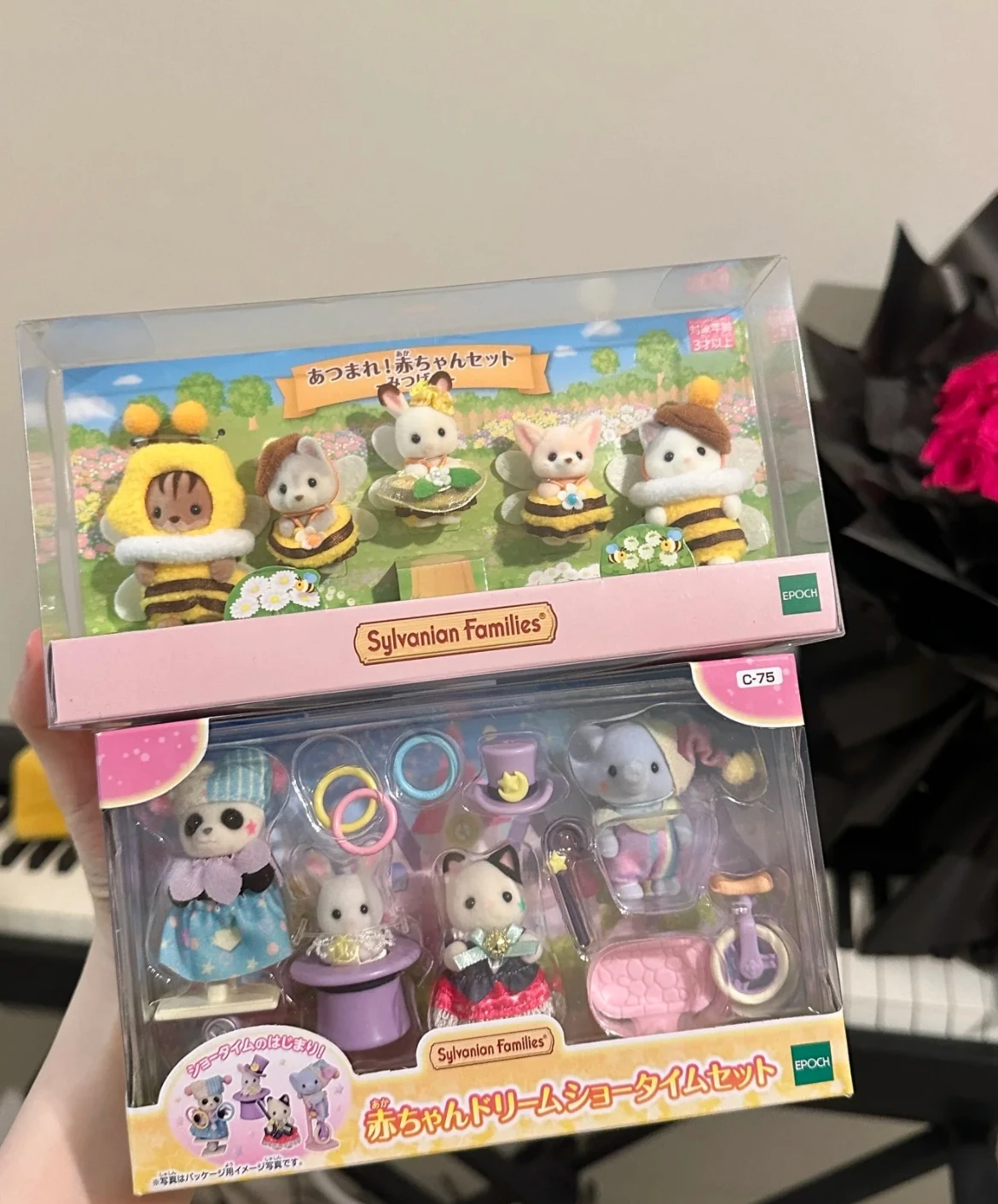 Genuine Sylvanian Families 2025 40th Anniversary Custom Strawberry Family Wholesale Ternurines Fantasy Show Collection Gift Toy