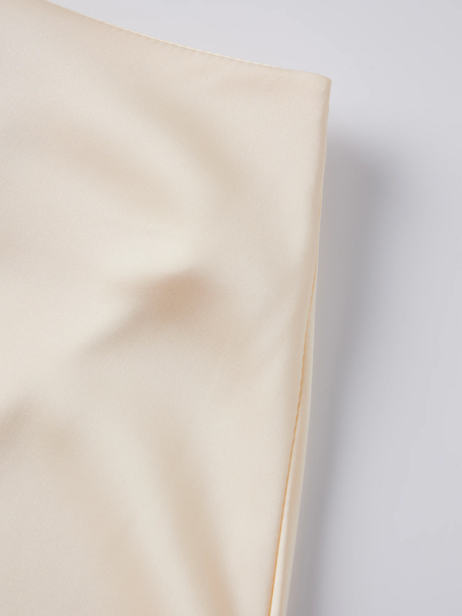 تنورة متوسطة الطول أنيقة بطبعة زهور عالية الخصر مع حاشية مكشكشة للنساء مثالية لأزياء الصيف والربيع والخريف #3