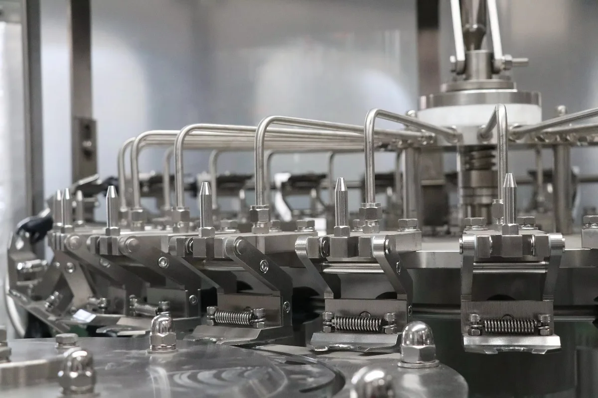 Soft Carbonated Drinks Production Line Filling Machine for Energy Drink Beverage Manufacturing Custom