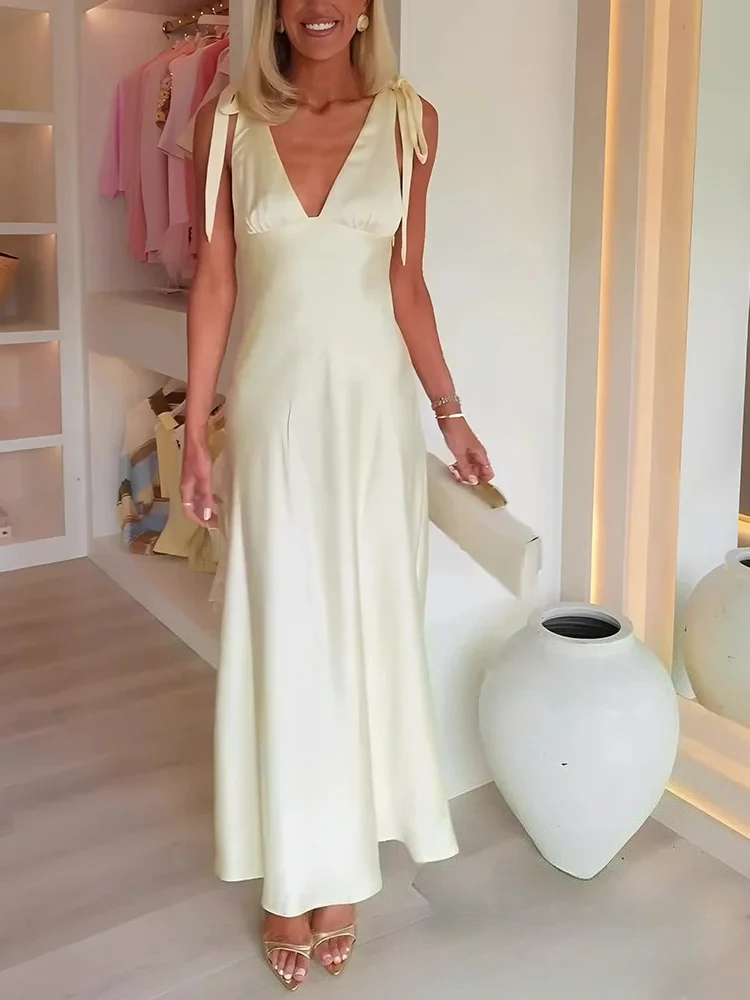 ชุดเดรสซาตินสำหรับงานปาร์ตี้ผู้หญิง KONDALA สไตล์เซ็กซี่เก๋ไก๋ สายเดี่ยวผูกโบว์ ทรงตรงยาว แฟชั่น 2025 ชุดราตรีออกงานกลางคืนสุดหรู