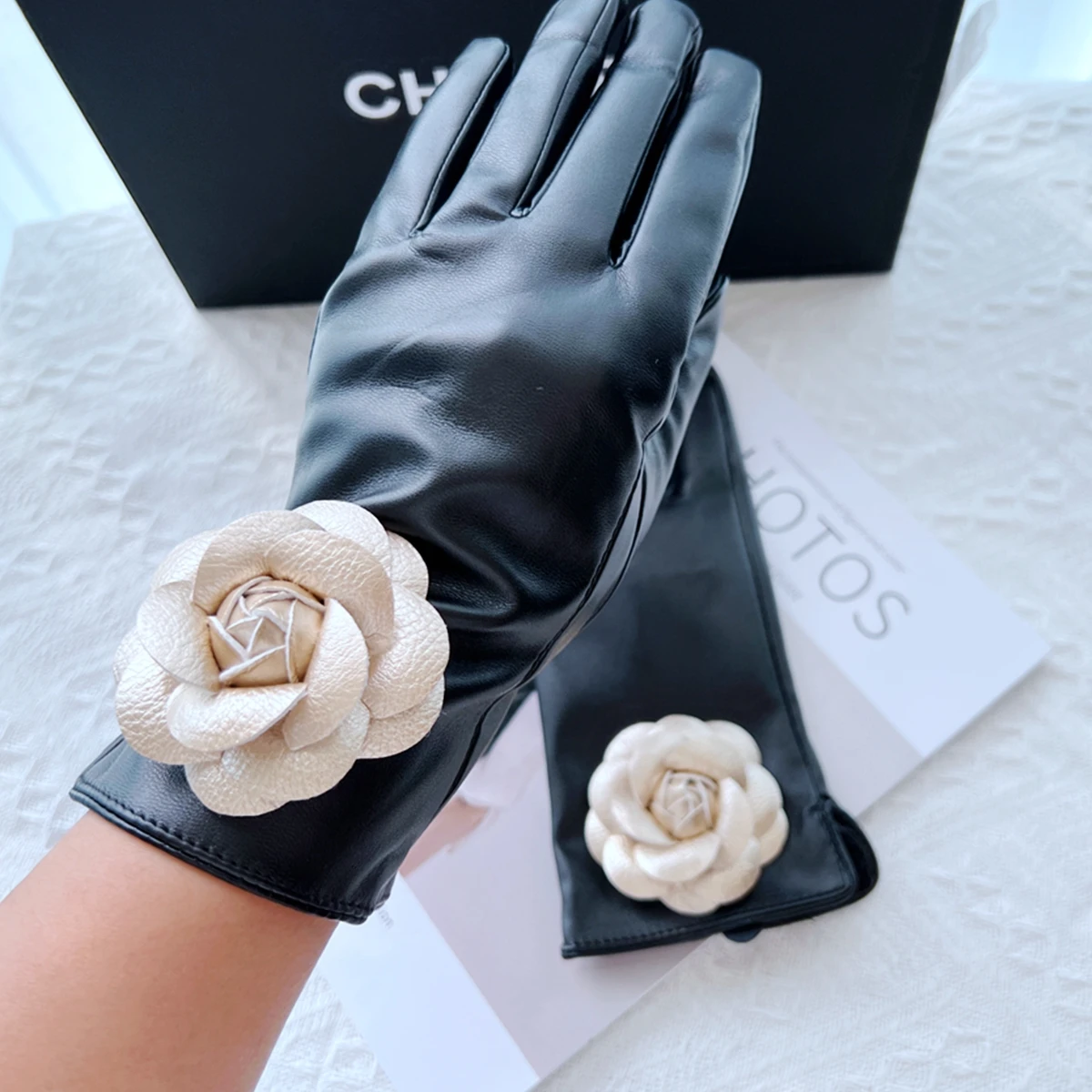 Brand Flower Women' PU Leather Gloves Winter Warm Plus Velvet Thicken Full Finger Outdoor Riding Touch Screen Driving Mittens