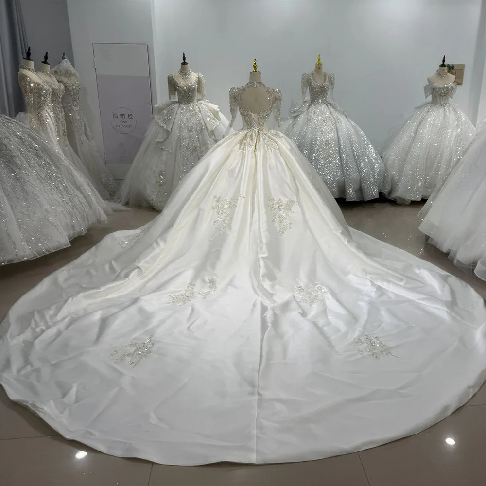Luxury Customized Wedding Dress Princess Stain Sequin Applique Long Sleeves Ball Gown Lace Up Back Bridal Gown Vestido De Novia