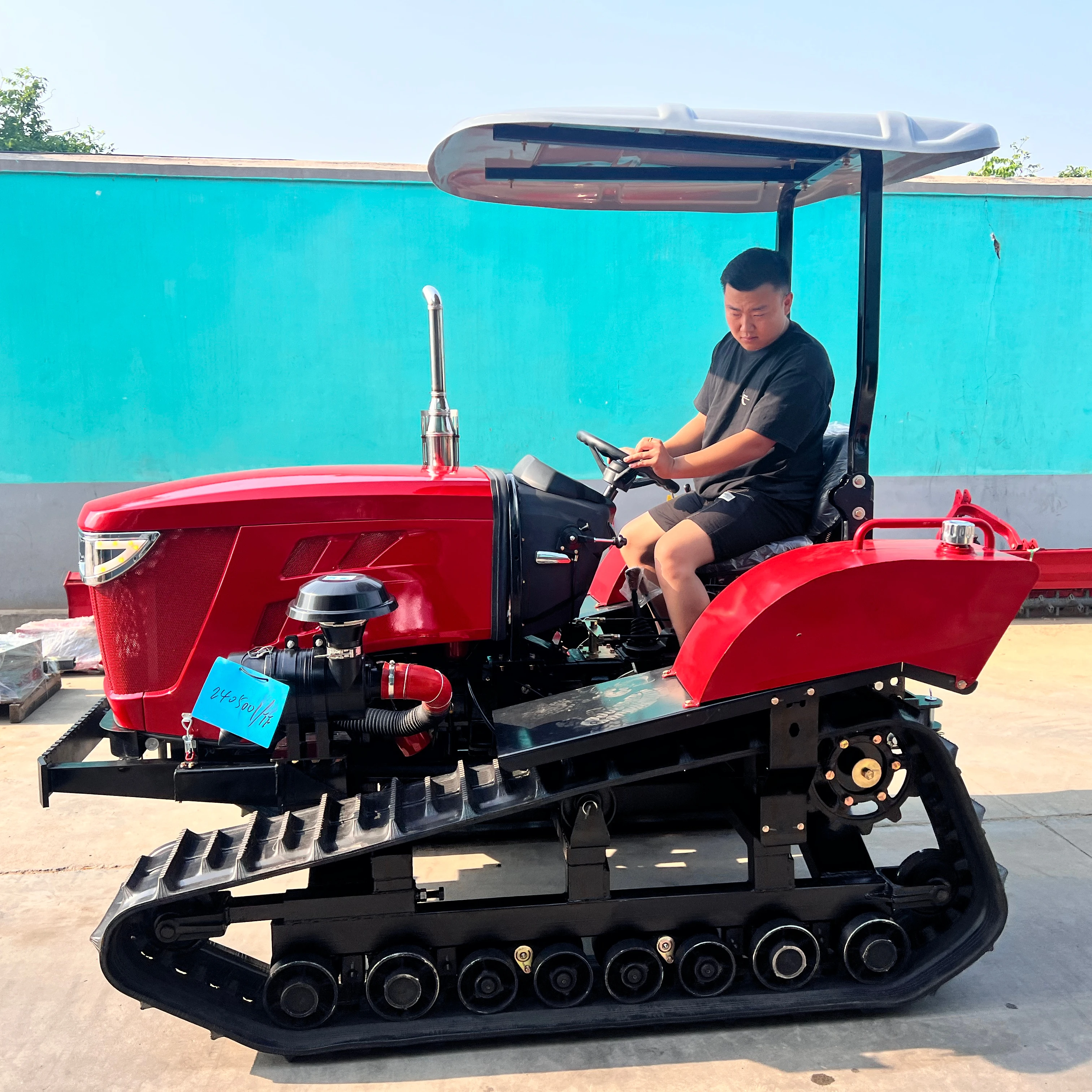 CE Certified 50hp Mini Crawler Tractors Dual-Purpose Agricultural Farm Equipment Rotary Tiller Cultivator for Water Land