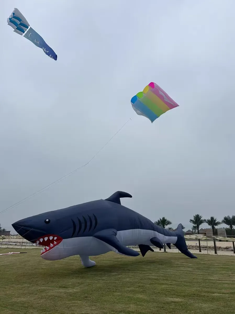 Neuankömmling, weich, aufblasbar, 12 m, Power Shark Kite Wäsche für Erwachsene, hochwertiger Ripstop-Nylon-Show-Drachen-Anhänger