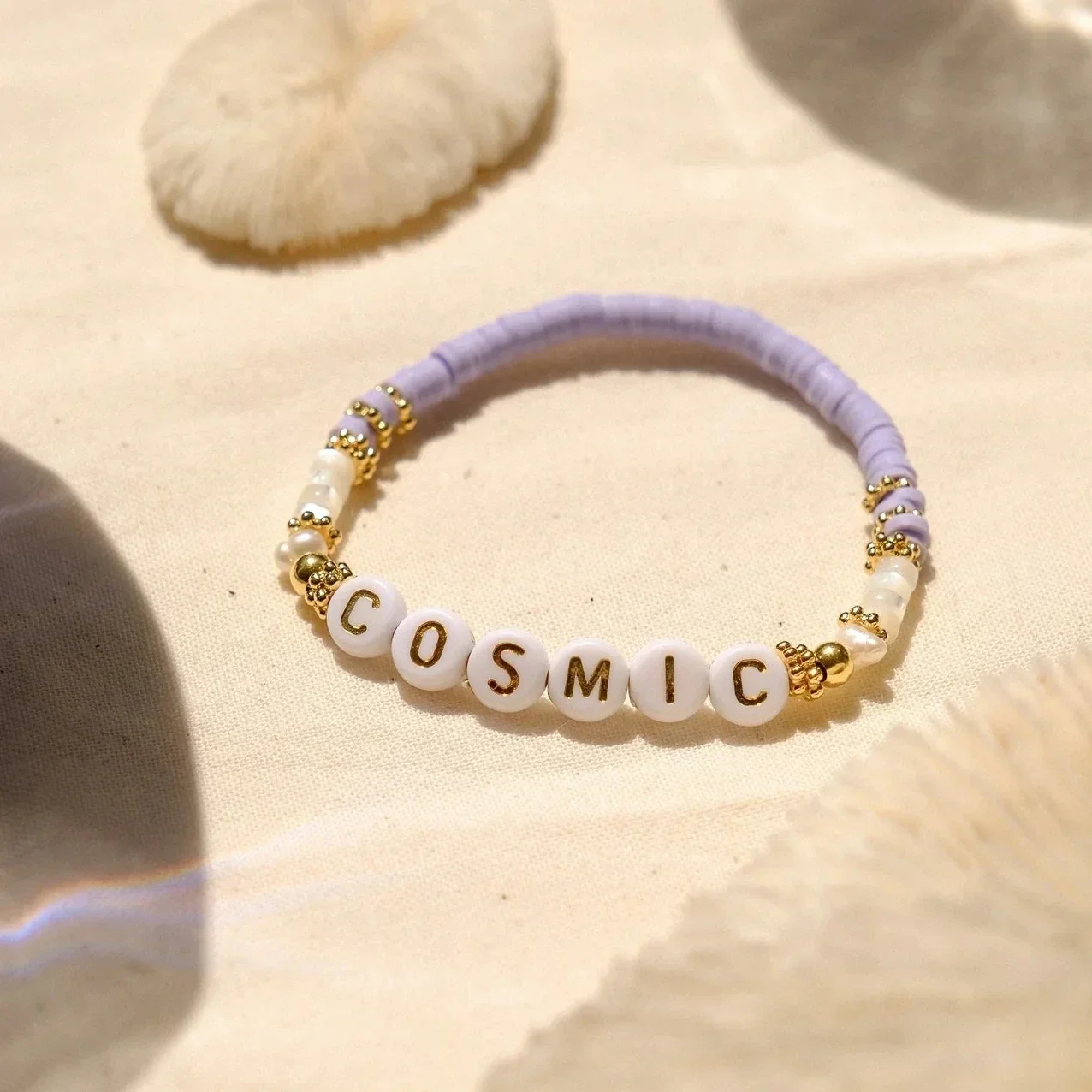 

CCGOOD Personalized Name Bracelet Custom Letters Shell Pearl Jewelry Polymer Clay Beads Bracelet for Women Mother Daughter Gift