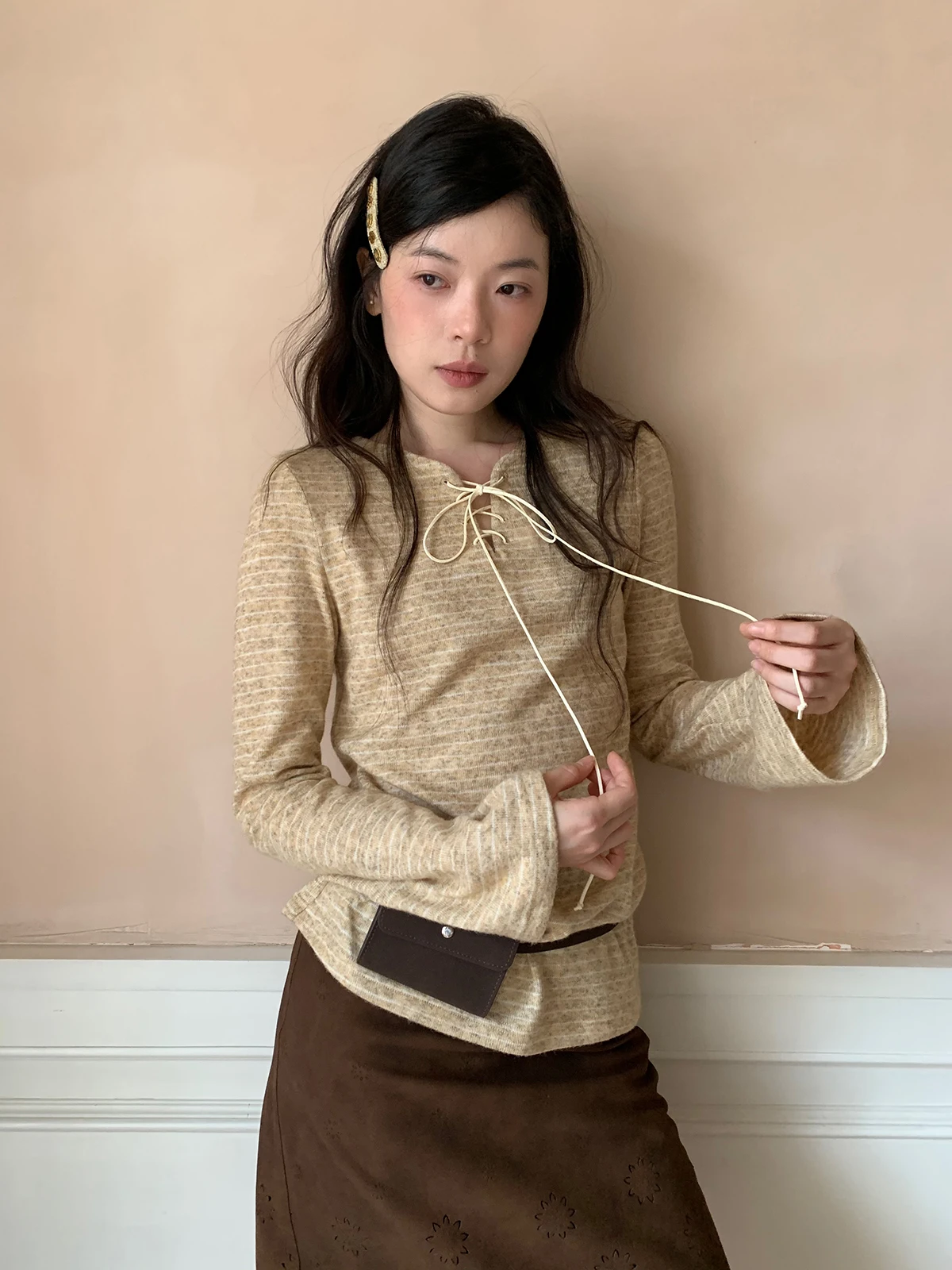 

Новая женская трикотажная футболка Dorydory Spring с длинным рукавом, в полоску, с поясом, круглым вырезом, универсальная, без застежек