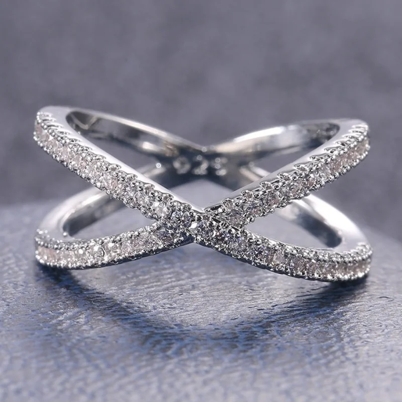 2026 Fashion Cross X Shape Finger Rings for Women Micro Paved Brilliant Cubic Zirconia Simple Engagement Wedding Party Jewelry