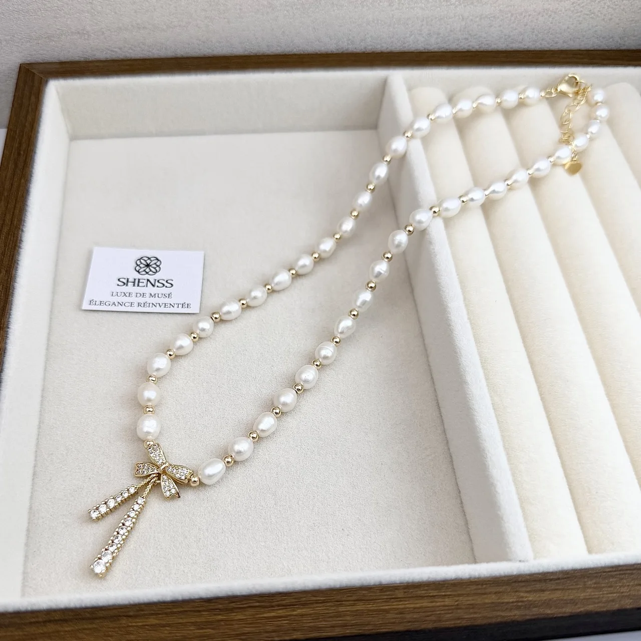 Natural Rice-Shaped Pearl Bowknot Necklace Bracelet Earrings Set Light Luxury Minimalist High-End Temperament Versatile Jewelry view 4