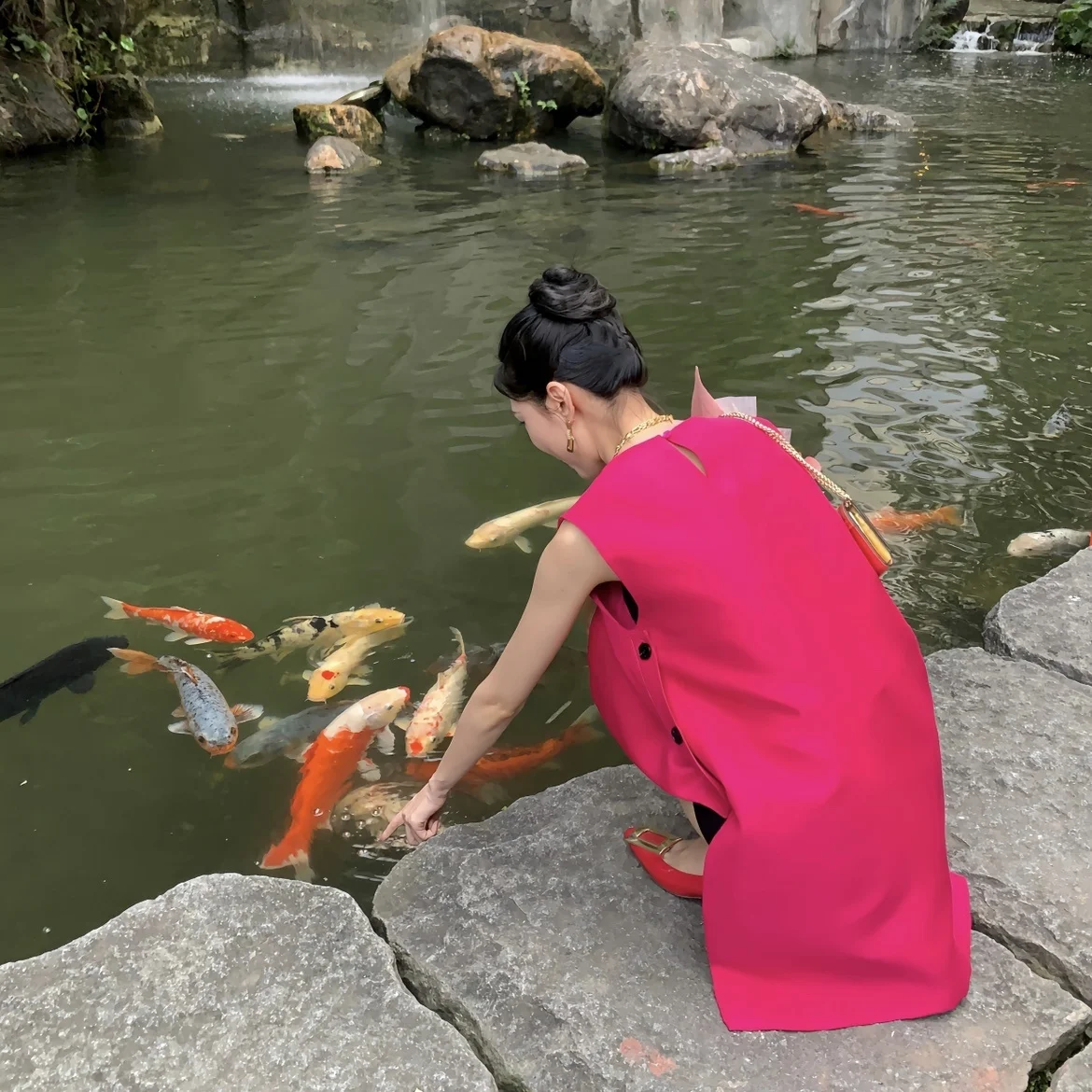 

Rose Red round Ne Svel Vest Sle ort Dr Top Button Side Hitting mid Waist Simple Commute Sle Polyester Fiber