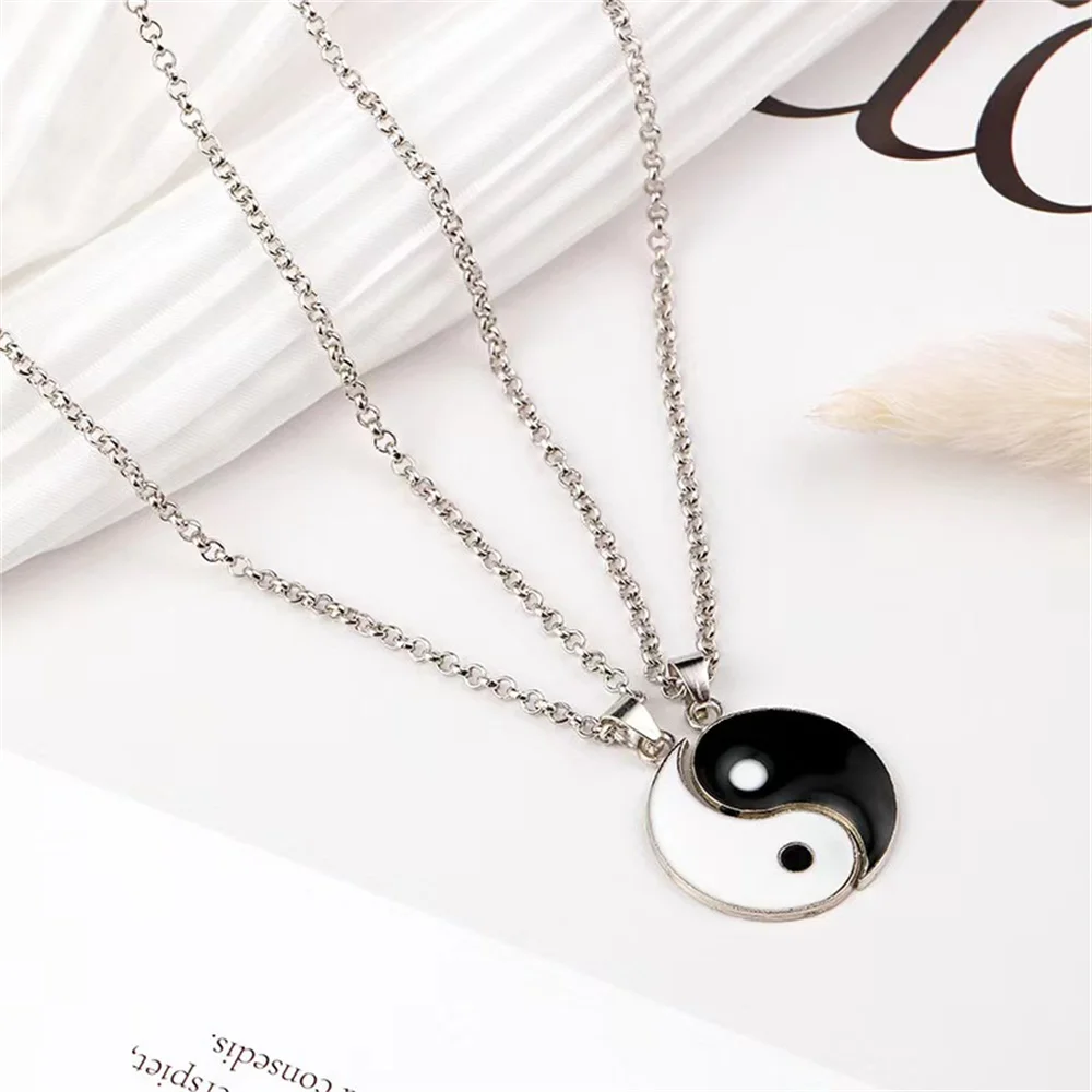 

1 Pairs Black White Taiji Bagua Pattern Lovers Necklaces Luxury Metal Necklace Set For Women Man Jewelry Accessories Lover Gift