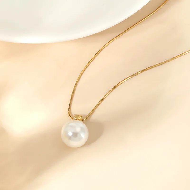 925 sterling silver pearl small light bulb necklace for women's niche and versatile Korean style