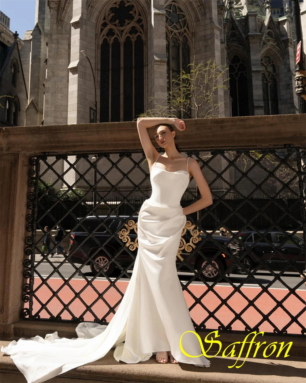 Customized Elegant Satin Strapless Evening Dress Classic Mermaid Prom Dresses Fashion Crystal Special Occasion Gowns