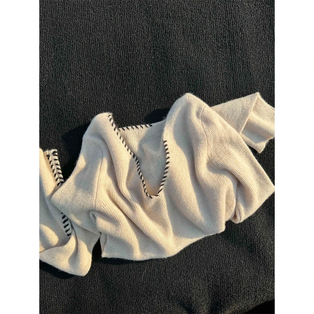 

Women's Apricot V-Neck Oversize Pullover Sweater Vintage 2000s Y2k Jumper Top Knitwear Long Sleeves Cashmere Sweater Autumn 2025