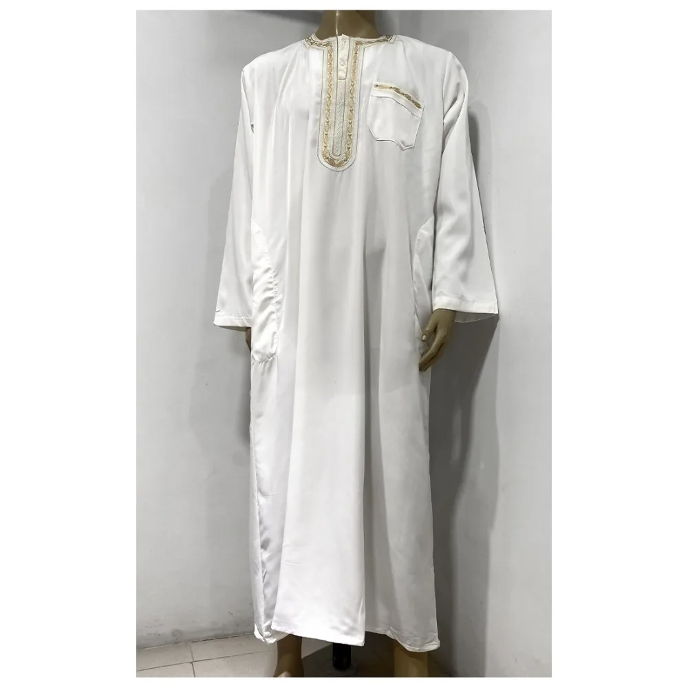 وصول الربيع والصيف الجديد! ملابس رجالية مسلمة رداء عربي، زي عرقي شرق أوسطي مليء بأجواء وملفت للنظر