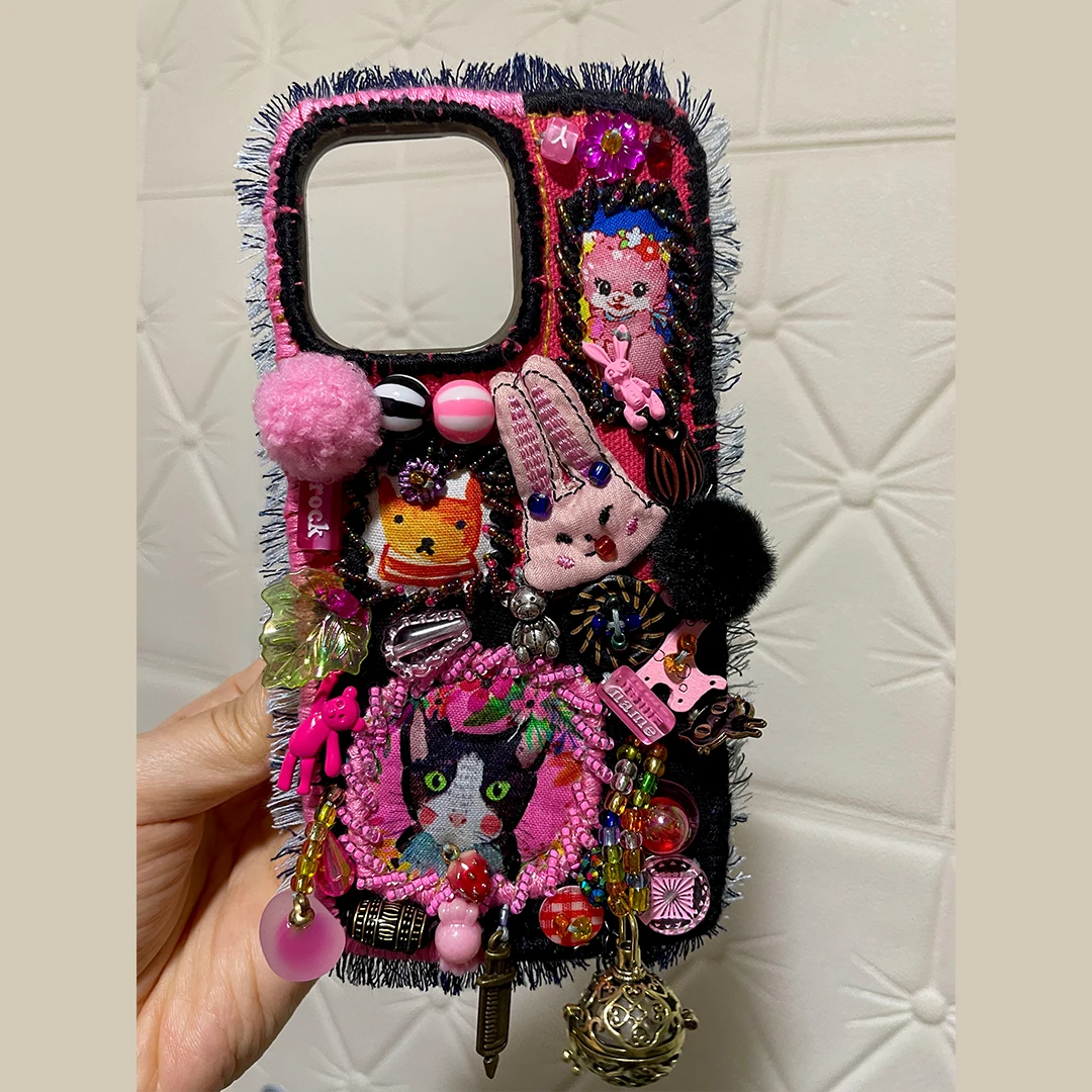 4001 Handmade Vintage Patchwork Fabric Phone Case Retro Cat Rabbit Ornament Fringed Pom Pom Bead Charms Decor Anti Drop Unique