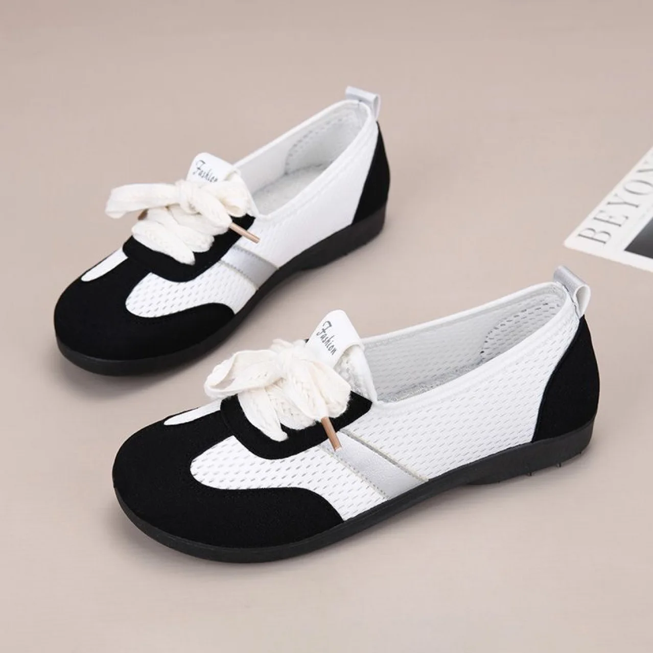 

Оптовая продажа, женская сетчатая обувь, лето 2025, повседневные кроссовки, легкая нескользящая сетчатая обувь с мягкой подошвой, модная обувь телесного цвета, смешанные заказы