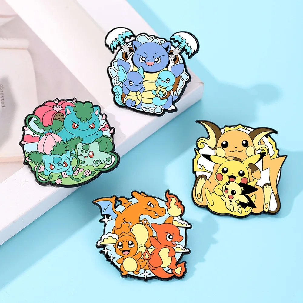 1/4 szt. Emaliowane przypinki z motywem Pokemon, figurki Pikachu, Charmandera, Squirtle'a i Bulbasaura, urocze japońskie broszki anime do plecaka